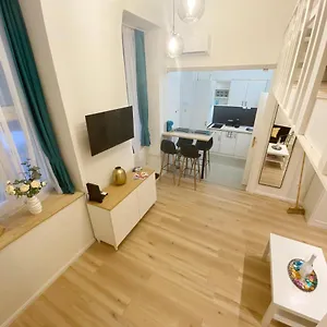 Szuper Kis Designlakás Szívében Budapest