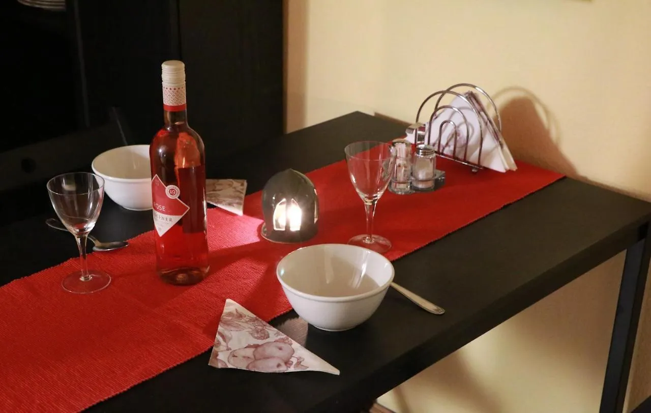 Apartamento Fornax Home With Balcony Budapest